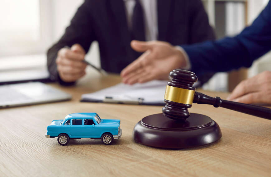 La acción judicial por demora: qué es y cuándo tiene sentido